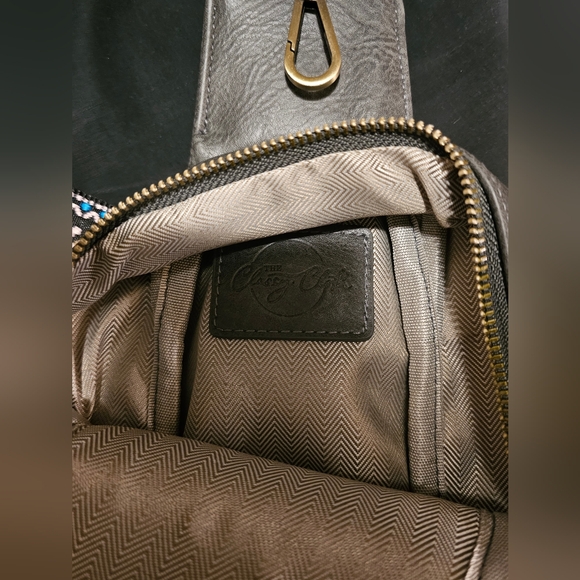 Brand new never used crossbody purse bag the classy cloth brand - Picture 5 of 5